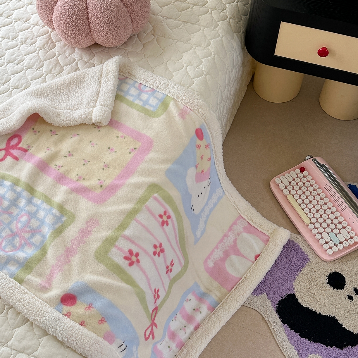 91家纺网 家纺一手货源 找家纺 柚子YOUTH 2025新款加厚牛奶绒卡通毛巾绣四件套-印加绣送同款毛毯 兔兔花园