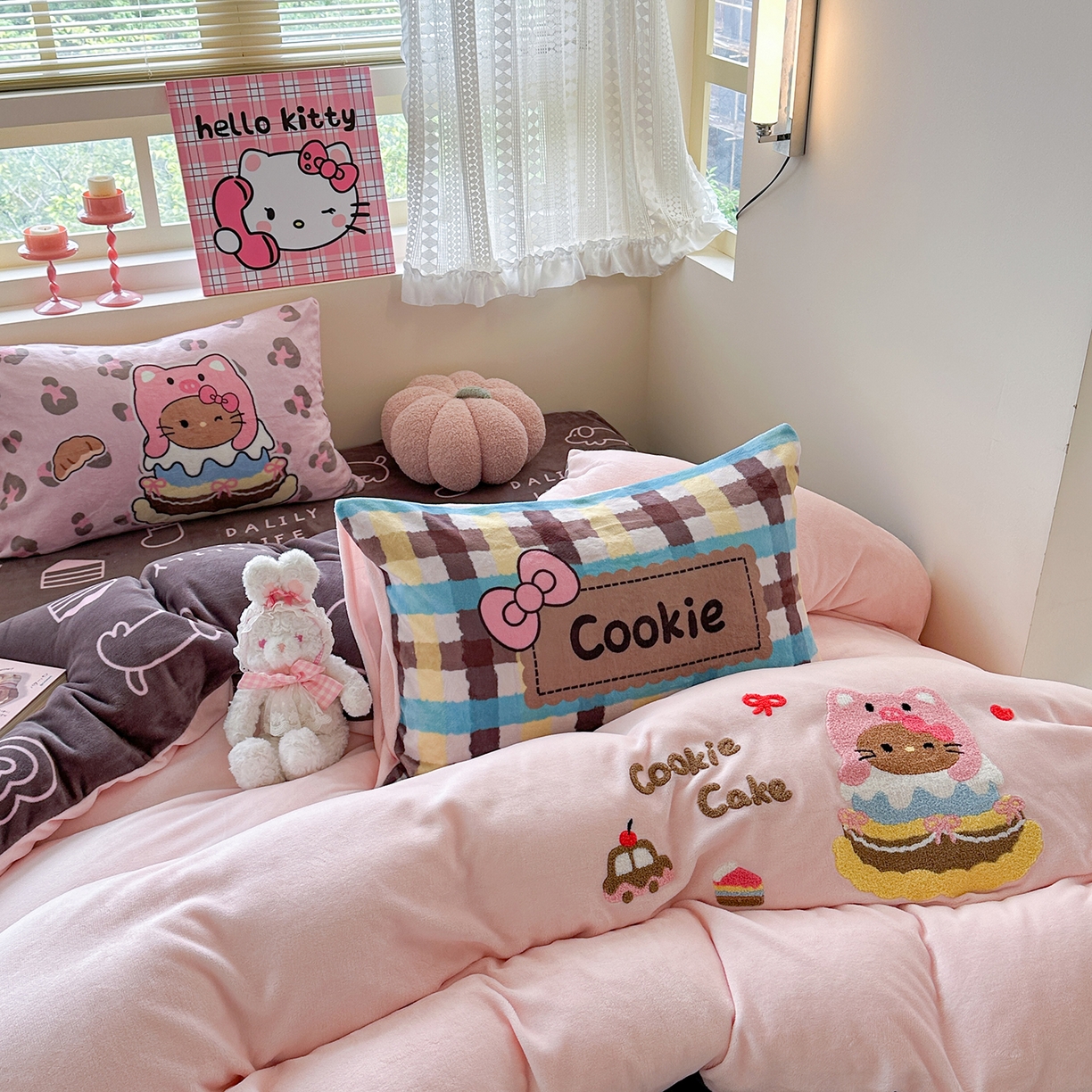 91家纺网 家纺一手货源 找家纺 柚子YOUTH 2025新款加厚牛奶绒卡通毛巾绣四件套-印加绣送同款毛毯 头套猫