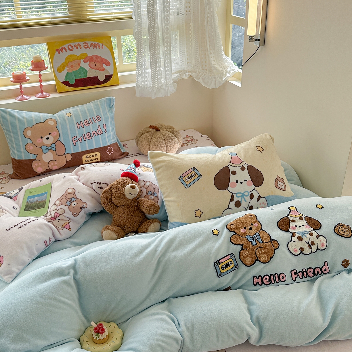 91家纺网 家纺一手货源 找家纺 柚子YOUTH 2025新款加厚牛奶绒卡通毛巾绣四件套-印加绣送同款毛毯 小伙伴