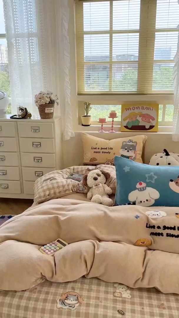 91家纺网 家纺一手货源 找家纺 柚子YOUTH 2025新款加厚牛奶绒卡通毛巾绣四件套-印加绣送同款毛毯 雪纳瑞