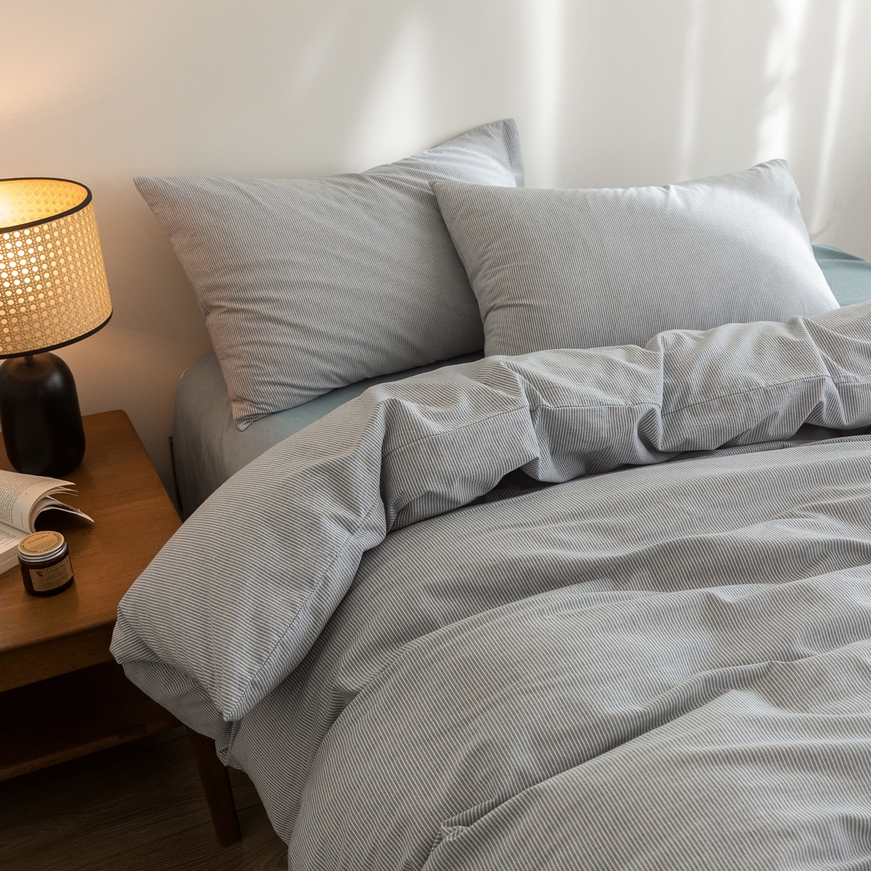 91家纺网 家纺一手货源 找家纺 （总）玖弘家居 2025新款亲肤水洗棉四件套-蓝密条