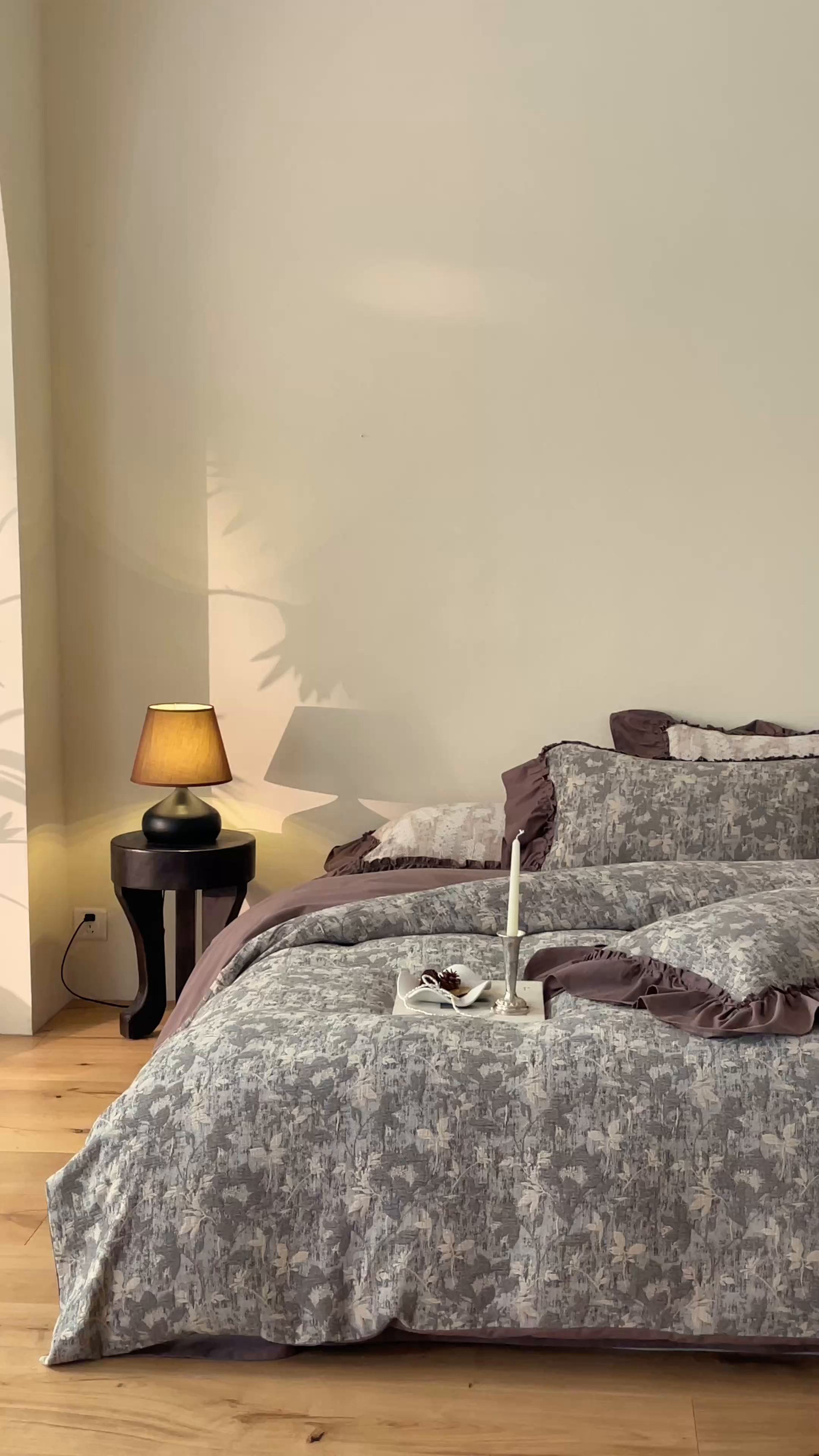 91家纺网 家纺一手货源 找家纺 圆岛家纺 2025秋冬复古格调全棉纯棉色织提花磨毛四件套 织梦