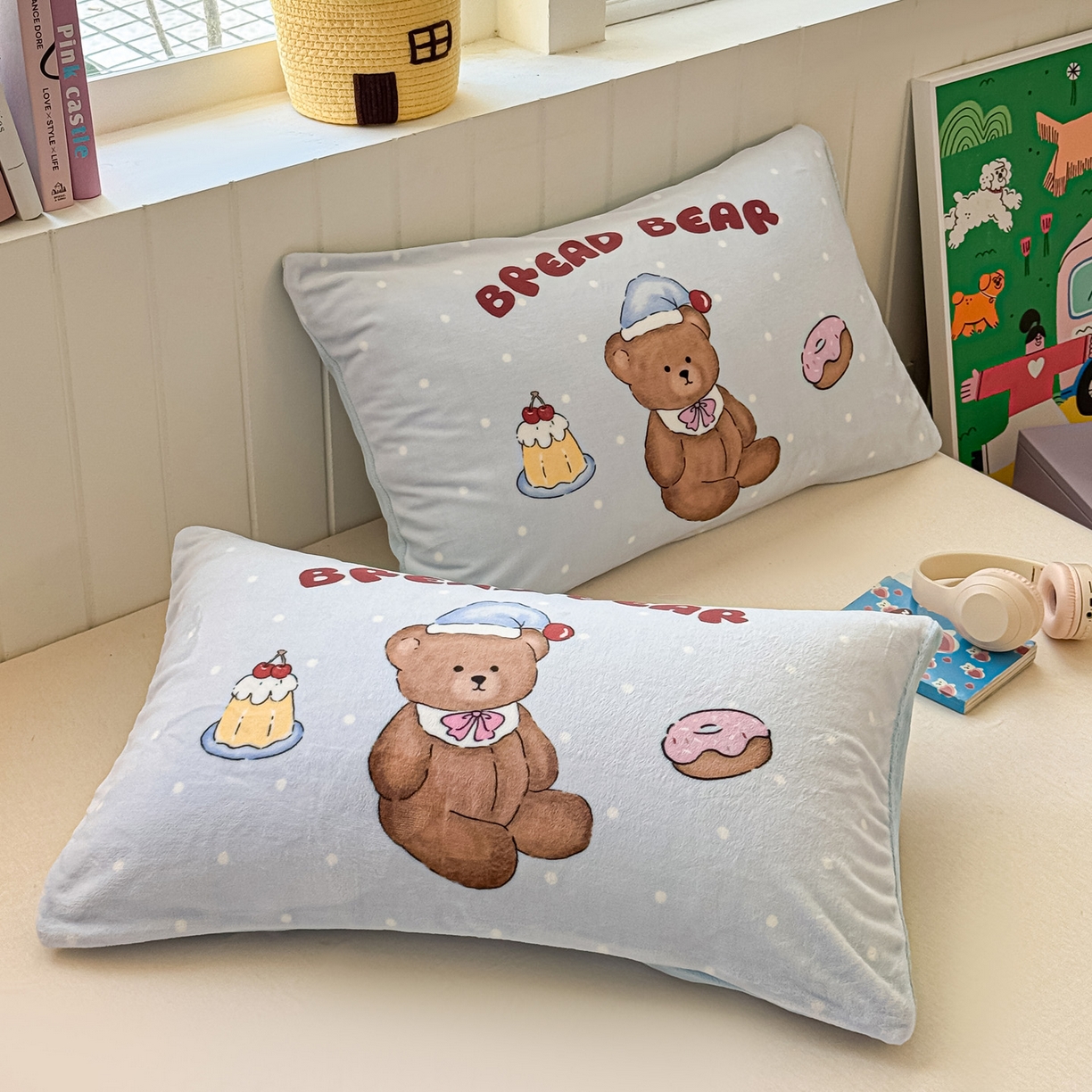 91家纺网 家纺一手货源 找家纺 佳汐蓝家纺 2025新款牛奶绒卡通大版枕套 蛋糕熊