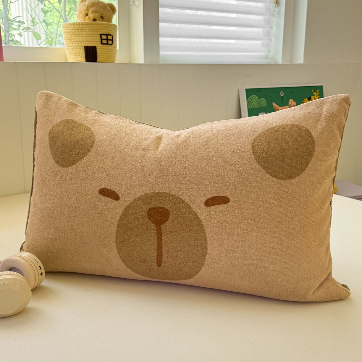 91家纺网 家纺一手货源 找家纺 佳汐蓝家纺 2025新款牛奶绒卡通大版枕套 卡比巴拉