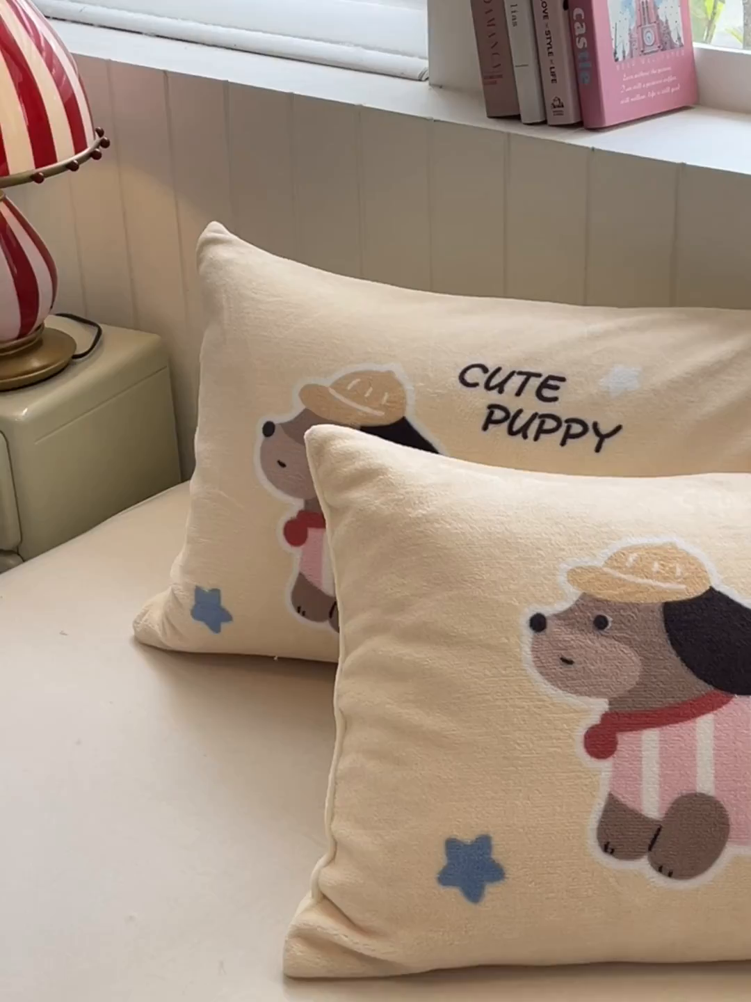 91家纺网 家纺一手货源 找家纺 佳汐蓝家纺 2025新款牛奶绒卡通大版枕套 腊肠狗-嫩黄