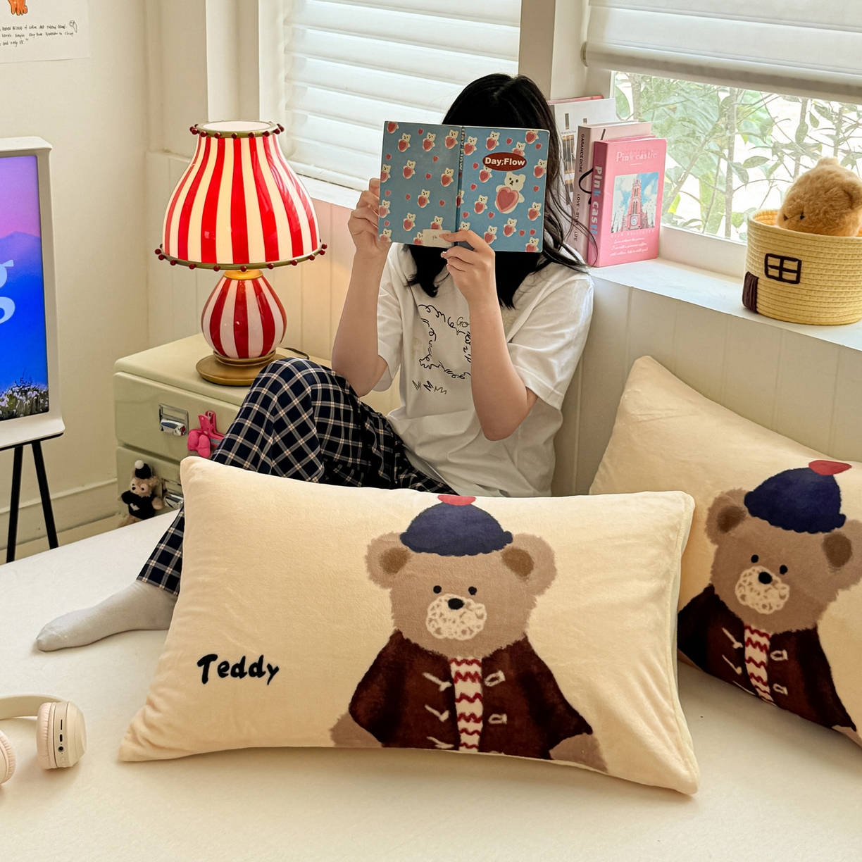 91家纺网 家纺一手货源 找家纺 佳汐蓝家纺 2025新款牛奶绒卡通大版枕套 绅士熊