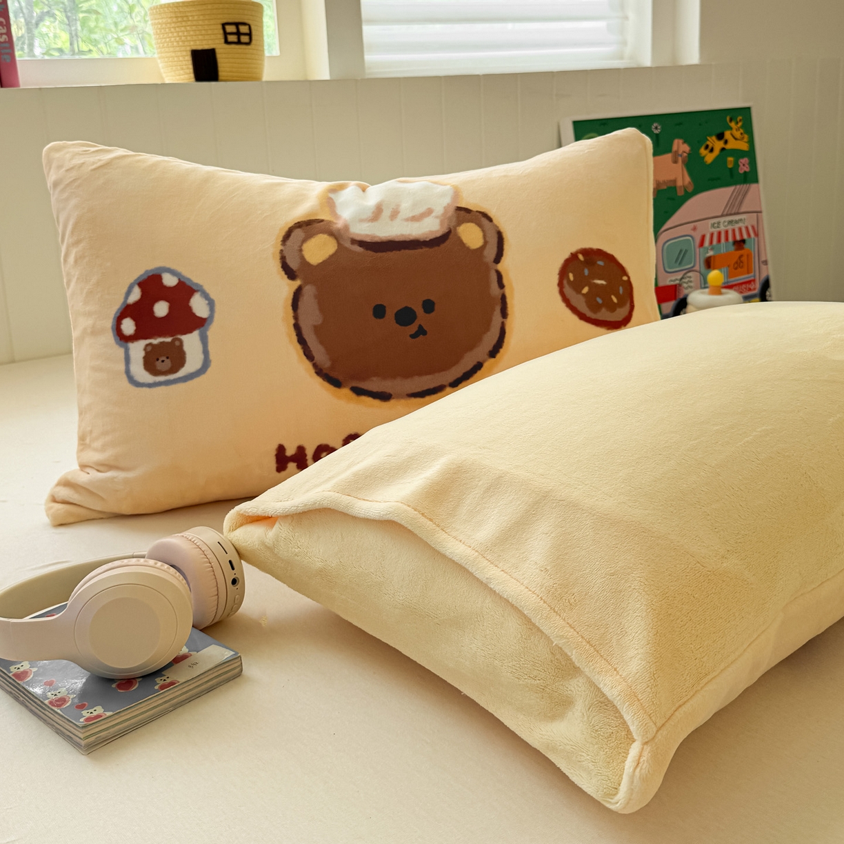 91家纺网 家纺一手货源 找家纺 佳汐蓝家纺 2025新款牛奶绒卡通大版枕套 甜品熊