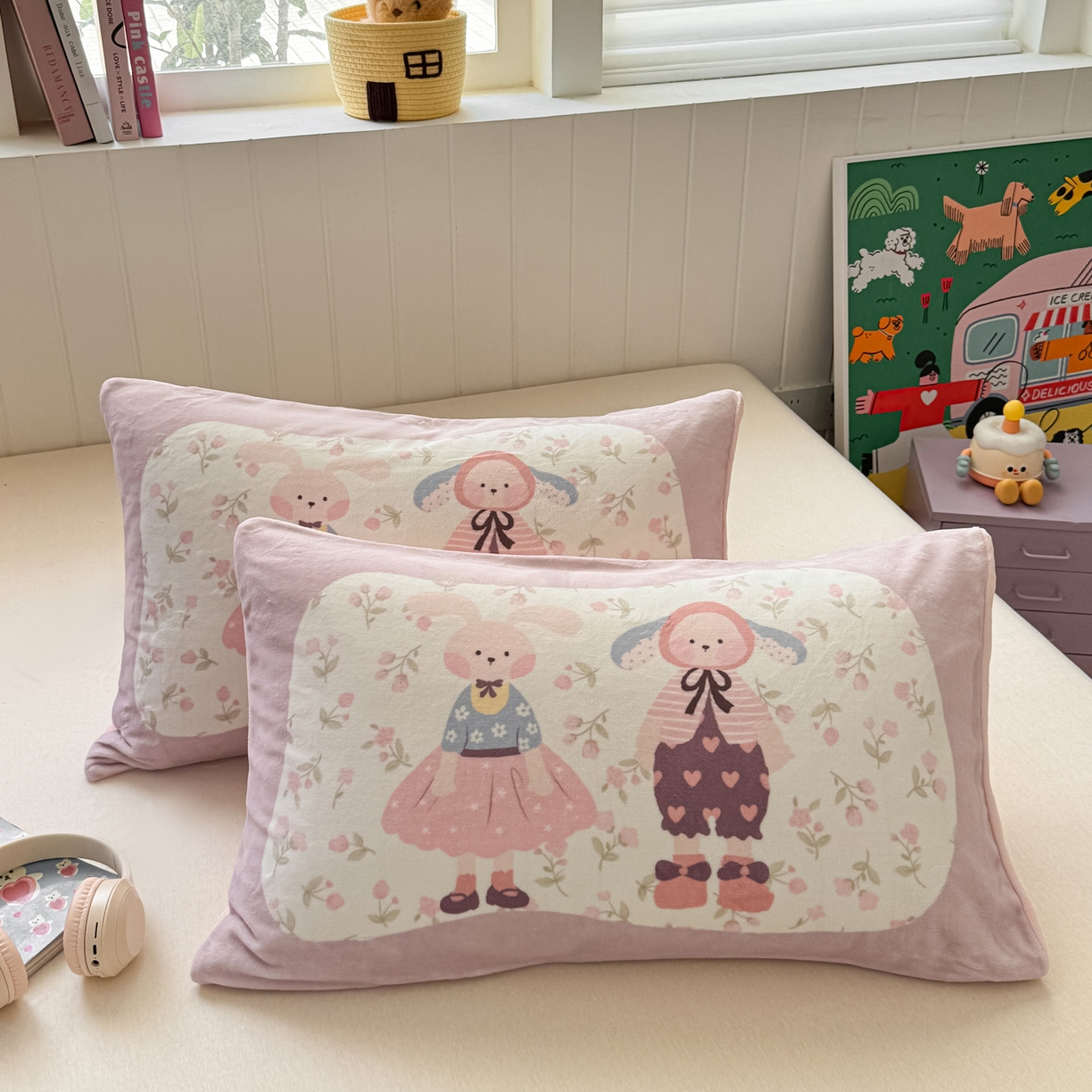 91家纺网 家纺一手货源 找家纺 佳汐蓝家纺 2025新款牛奶绒卡通大版枕套 兔女郎