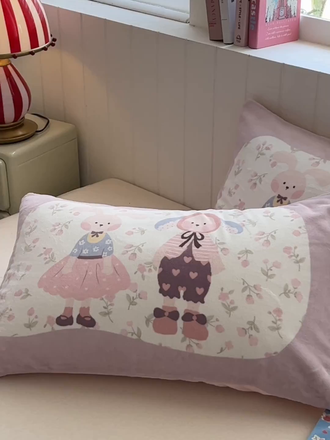 91家纺网 家纺一手货源 找家纺 佳汐蓝家纺 2025新款牛奶绒卡通大版枕套 兔女郎