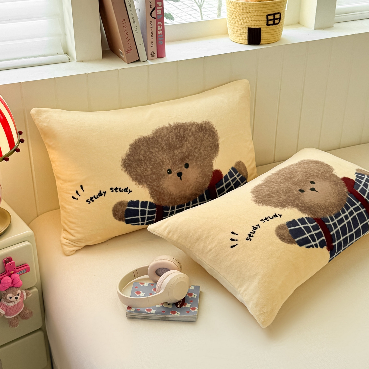 91家纺网 家纺一手货源 找家纺 佳汐蓝家纺 2025新款牛奶绒卡通大版枕套 学霸归来