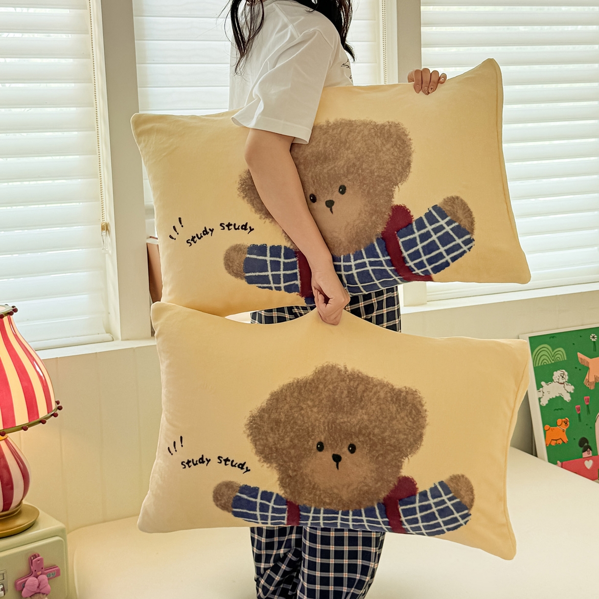 91家纺网 家纺一手货源 找家纺 佳汐蓝家纺 2025新款牛奶绒卡通大版枕套 学霸归来