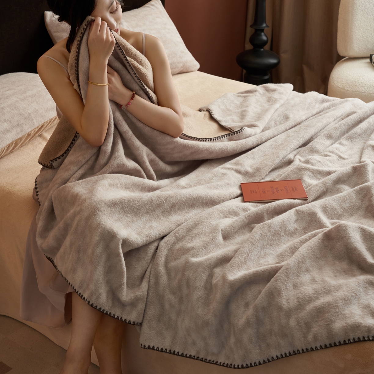 91家纺网 家纺一手货源 找家纺 早晨家纺 2025新款众若款仿羊绒牛奶绒毛毯 众若-泥点驼