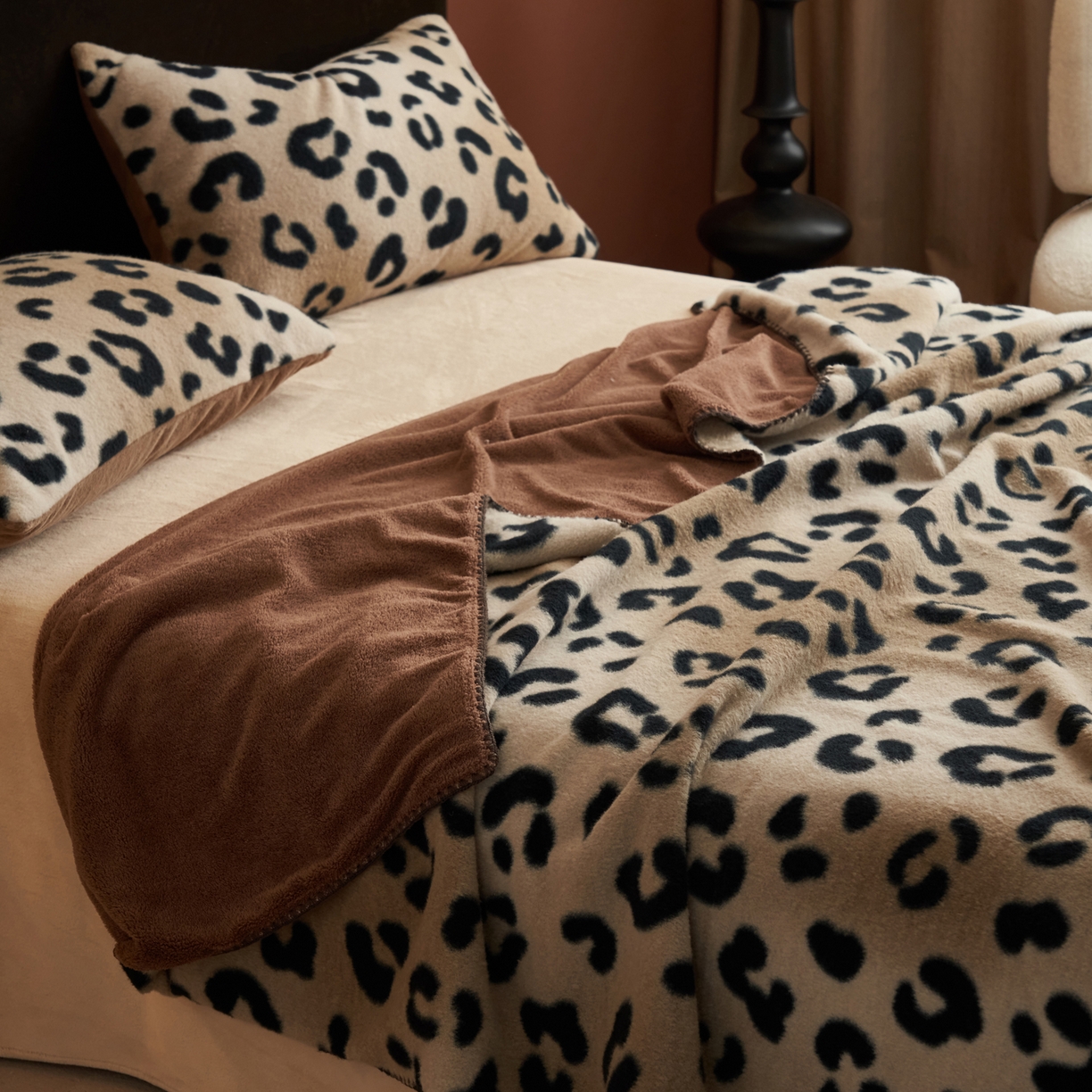 91家纺网 家纺一手货源 找家纺 早晨家纺 2025新款众若款仿羊绒牛奶绒毛毯 众若-豹纹棕