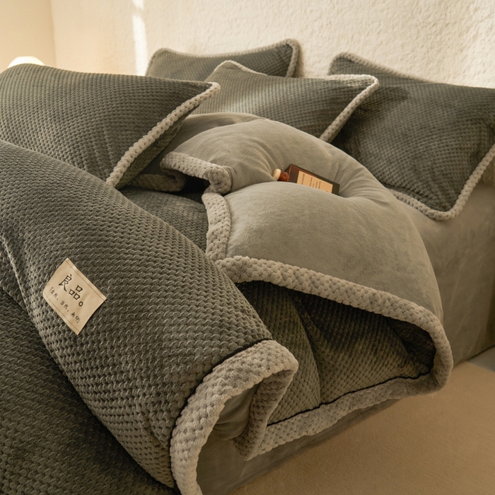 91家纺网 家纺一手货源 找家纺 早晨家纺 2025新款尚流款牛奶绒提花-可拆卸冬被 尚流-深灰