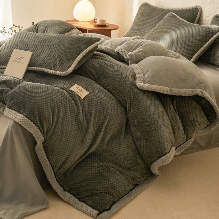 91家纺网 家纺一手货源 找家纺 早晨家纺 2025新款尚流款牛奶绒提花-可拆卸冬被 尚流-深灰