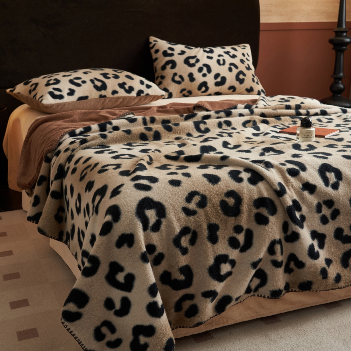 91家纺网 家纺一手货源 找家纺 早晨家纺 2025新款众若款仿羊绒牛奶绒毛毯 众若-豹纹棕