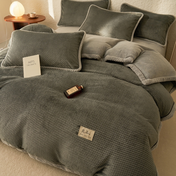 91家纺网 家纺一手货源 找家纺 早晨家纺 2025新款尚流款牛奶绒提花-可拆卸冬被 尚流-深灰