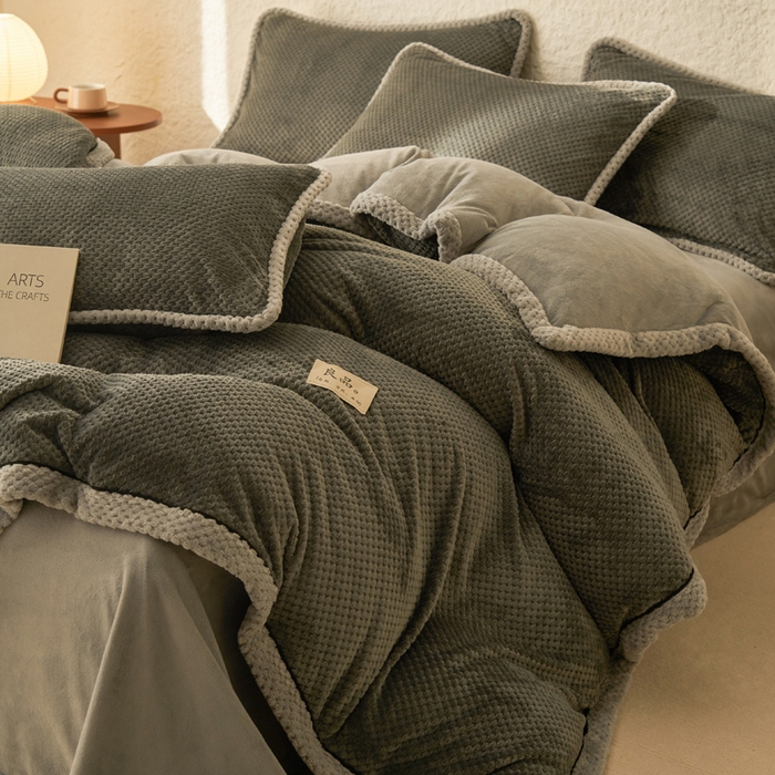 91家纺网 家纺一手货源 找家纺 早晨家纺 2025新款尚流款牛奶绒提花-可拆卸冬被 尚流-深灰