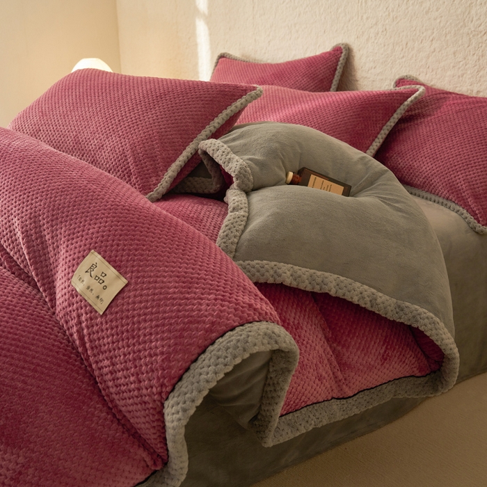 91家纺网 家纺一手货源 找家纺 早晨家纺 2025新款尚流款牛奶绒提花-可拆卸冬被 尚流-豆沙