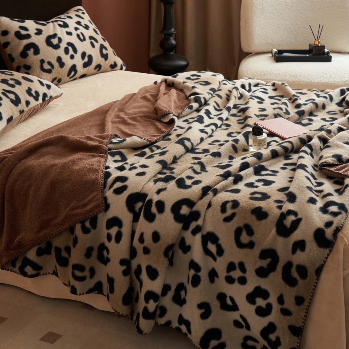 91家纺网 家纺一手货源 找家纺 早晨家纺 2025新款众若款仿羊绒牛奶绒毛毯 众若-豹纹棕