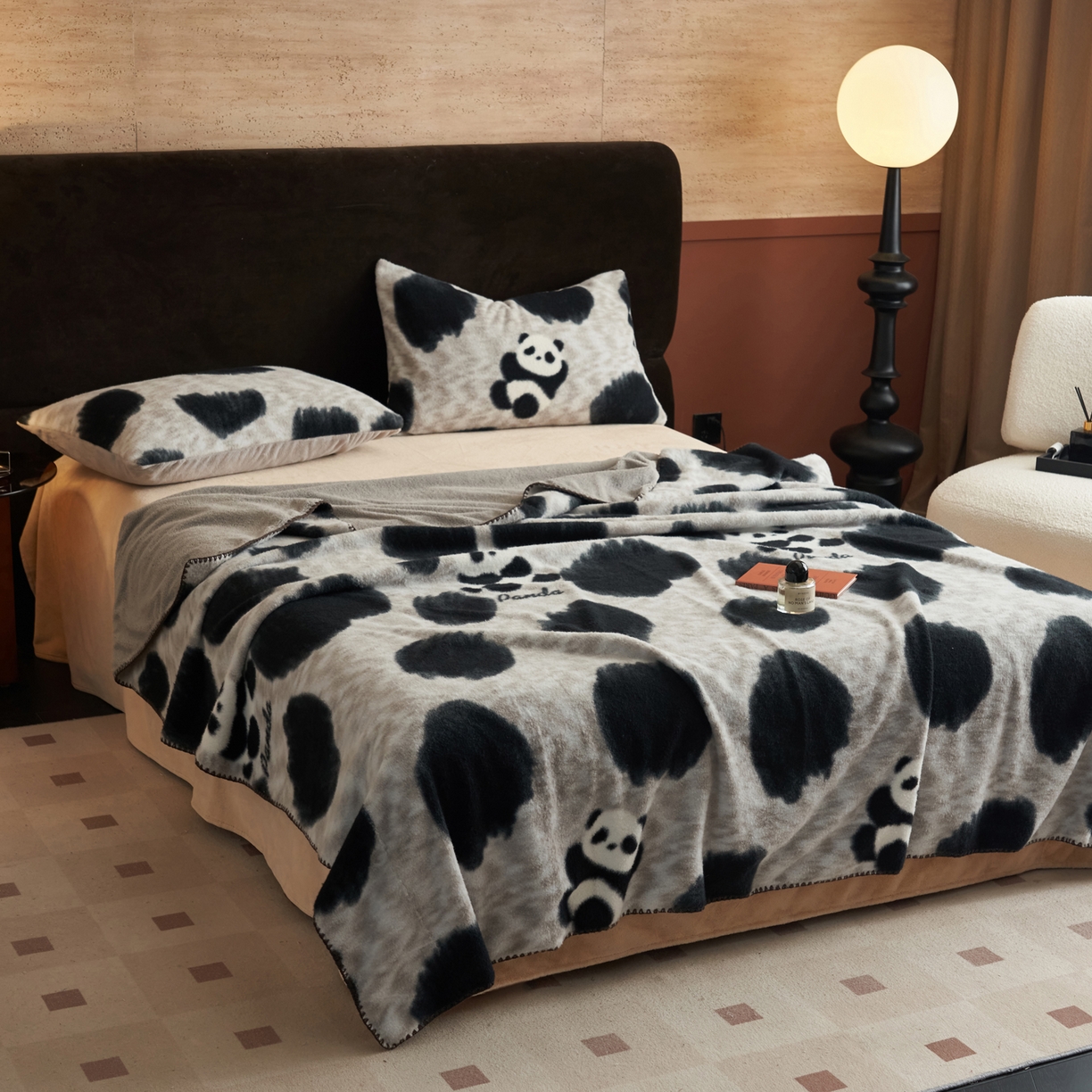 91家纺网 家纺一手货源 找家纺 早晨家纺 2025新款众若款仿羊绒牛奶绒毛毯 众若-熊猫榻