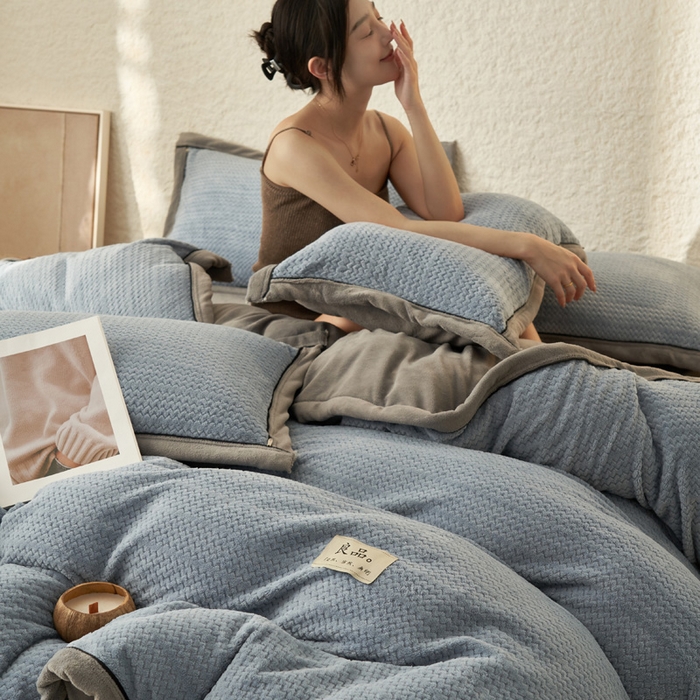 91家纺网 家纺一手货源 找家纺 （总）早晨家纺 2025新款青沐款牛奶绒提花-可拆卸冬被