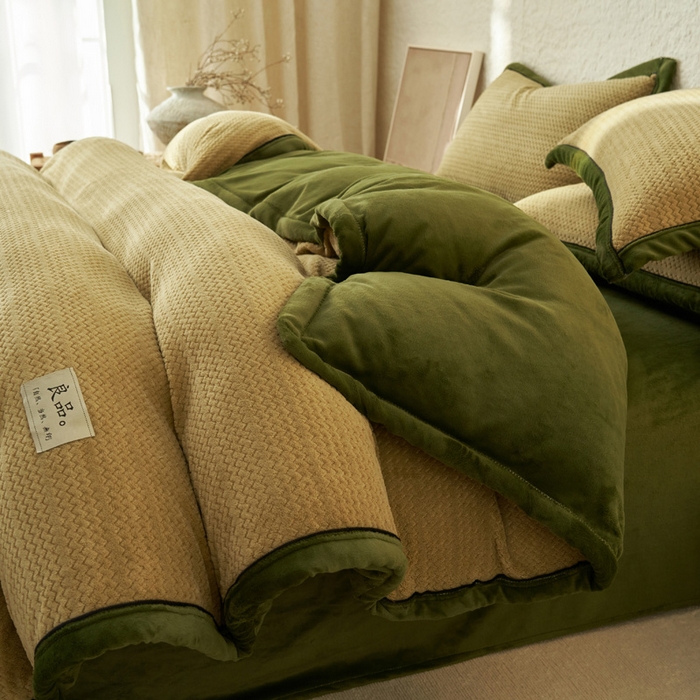 91家纺网 家纺一手货源 找家纺 早晨家纺 2025新款青沐款牛奶绒提花-可拆卸冬被 青沐-浅水绿