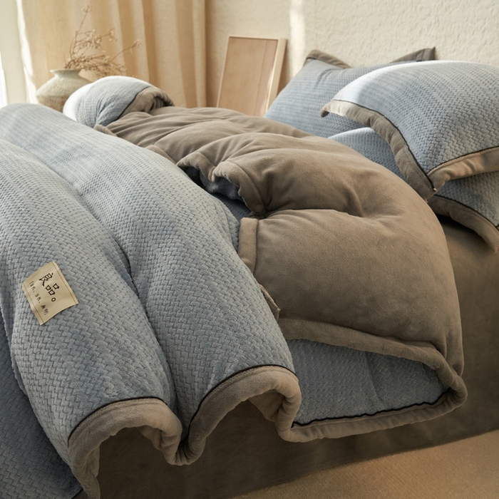 91家纺网 家纺一手货源 找家纺 （总）早晨家纺 2025新款青沐款牛奶绒提花-可拆卸冬被