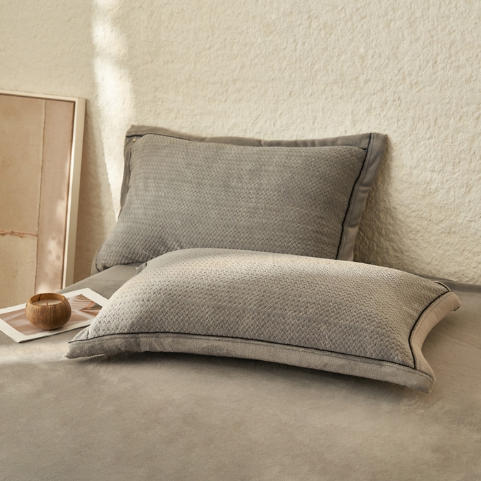 91家纺网 家纺一手货源 找家纺 早晨家纺 2025新款青沐款牛奶绒提花-可拆卸冬被 青沐-浅灰