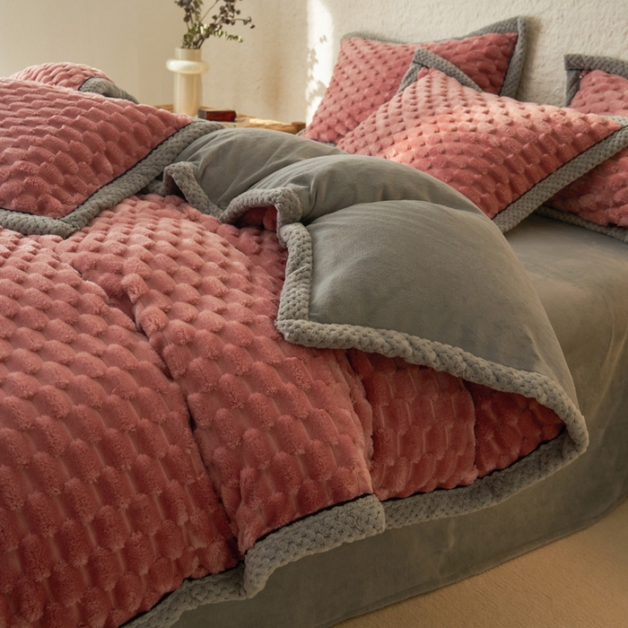 91家纺网 家纺一手货源 找家纺 （总）早晨家纺 2025新款金贵款牛奶绒提花-可拆卸冬被