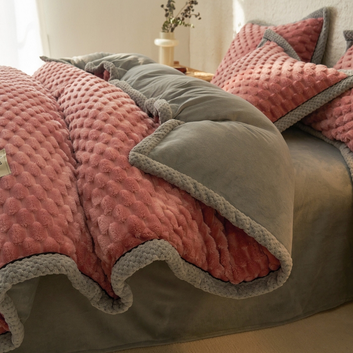 91家纺网 家纺一手货源 找家纺 早晨家纺 2025新款金贵款牛奶绒提花-可拆卸冬被 金贵-豆沙