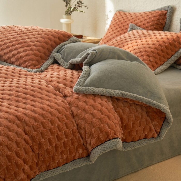 91家纺网 家纺一手货源 找家纺 早晨家纺 2025新款金贵款牛奶绒提花-可拆卸冬被 金贵-焦糖