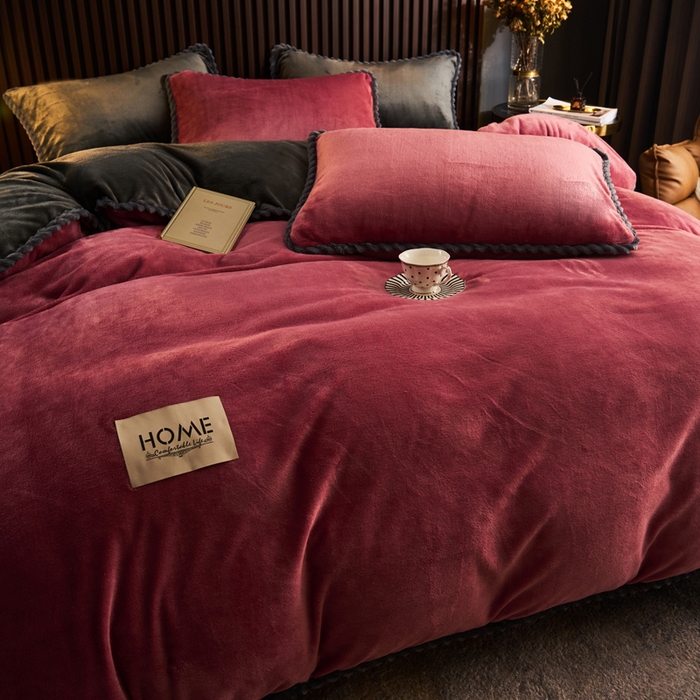 91家纺网 家纺一手货源 找家纺 （总）早晨家纺 2025新款黑金牛奶绒纯色可拆洗冬被风格2