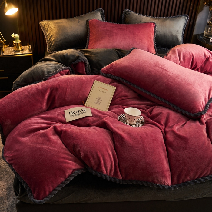 91家纺网 家纺一手货源 找家纺 （总）早晨家纺 2025新款黑金牛奶绒纯色可拆洗冬被风格2