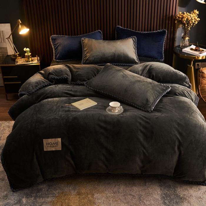 91家纺网 家纺一手货源 找家纺 早晨家纺 2025新款黑金牛奶绒纯色可拆洗冬被风格2 黑金-深灰