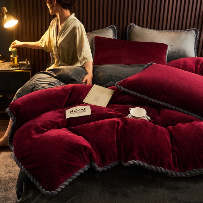 91家纺网 家纺一手货源 找家纺 早晨家纺 2025新款黑金牛奶绒纯色可拆洗冬被风格2 黑金-酒红