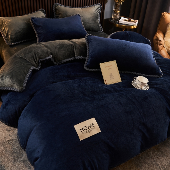 91家纺网 家纺一手货源 找家纺 早晨家纺 2025新款黑金牛奶绒纯色可拆洗冬被风格2 黑金-深蓝