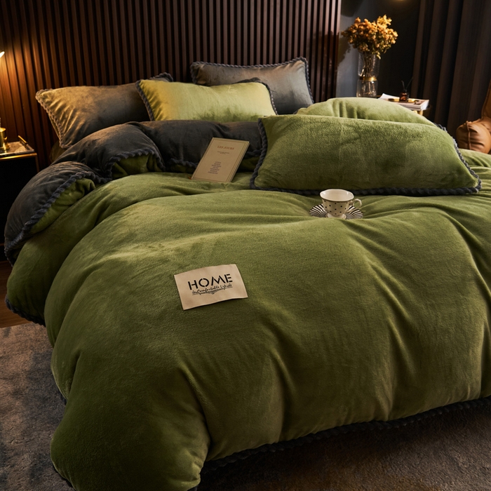 91家纺网 家纺一手货源 找家纺 早晨家纺 2025新款黑金牛奶绒纯色可拆洗冬被风格2 黑金-草绿
