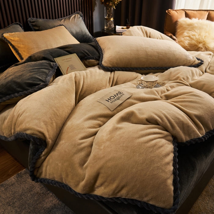 91家纺网 家纺一手货源 找家纺 早晨家纺 2025新款黑金牛奶绒纯色可拆洗冬被风格2 黑金-米驼