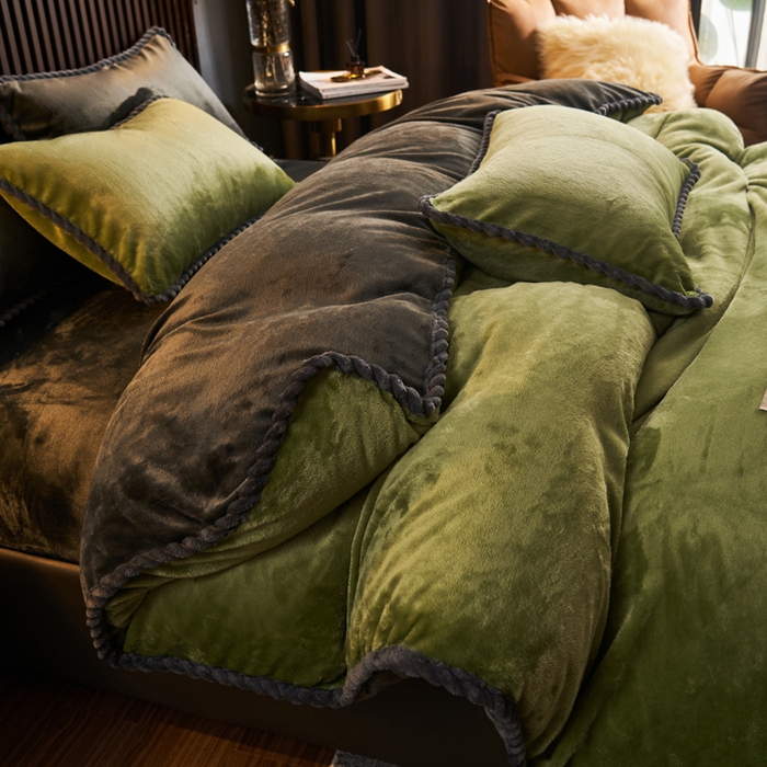 91家纺网 家纺一手货源 找家纺 早晨家纺 2025新款黑金牛奶绒纯色可拆洗冬被风格2 黑金-草绿