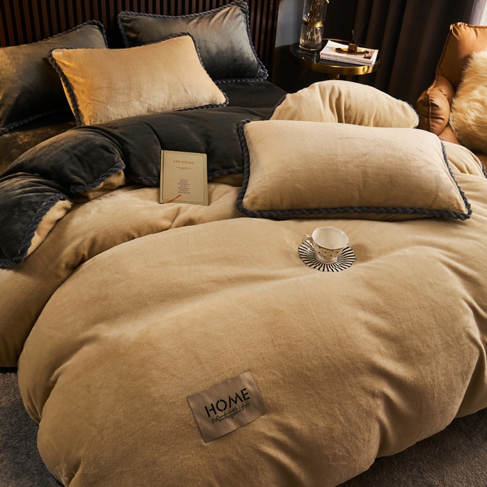 91家纺网 家纺一手货源 找家纺 早晨家纺 2025新款黑金牛奶绒纯色可拆洗冬被风格2 黑金-米驼