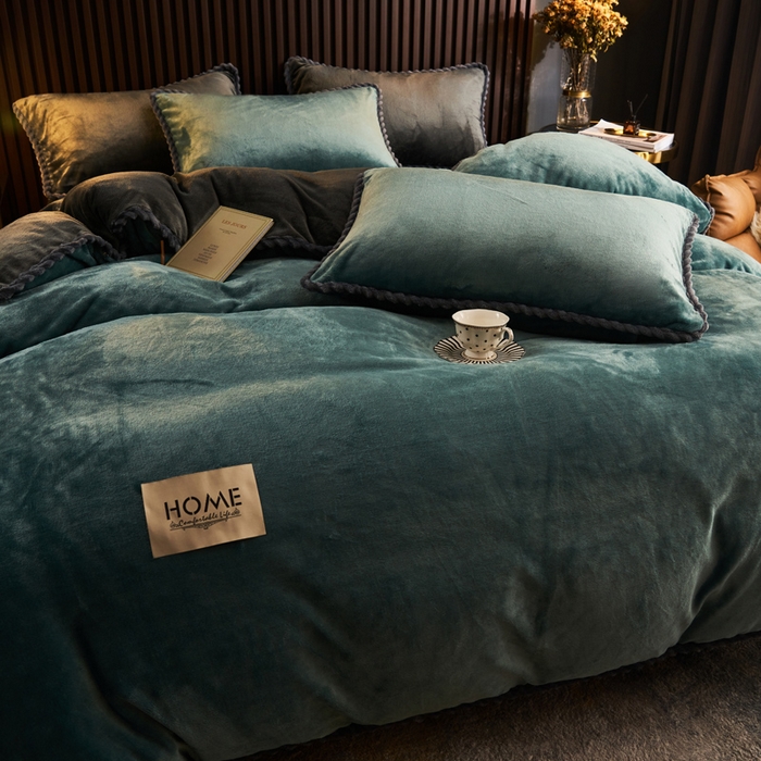 91家纺网 家纺一手货源 找家纺 早晨家纺 2025新款黑金牛奶绒纯色可拆洗冬被风格2 黑金-孔雀蓝