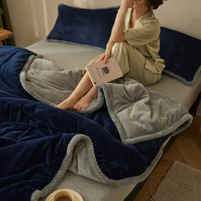 91家纺网 家纺一手货源 找家纺 早晨家纺 2025新款尚流款-提花双层毛毯【拉链款】 尚流-深蓝