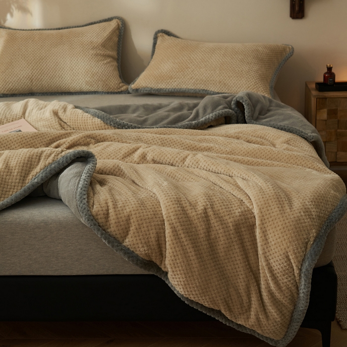 91家纺网 家纺一手货源 找家纺 早晨家纺 2025新款尚流款-提花双层毛毯【拉链款】 尚流-米驼