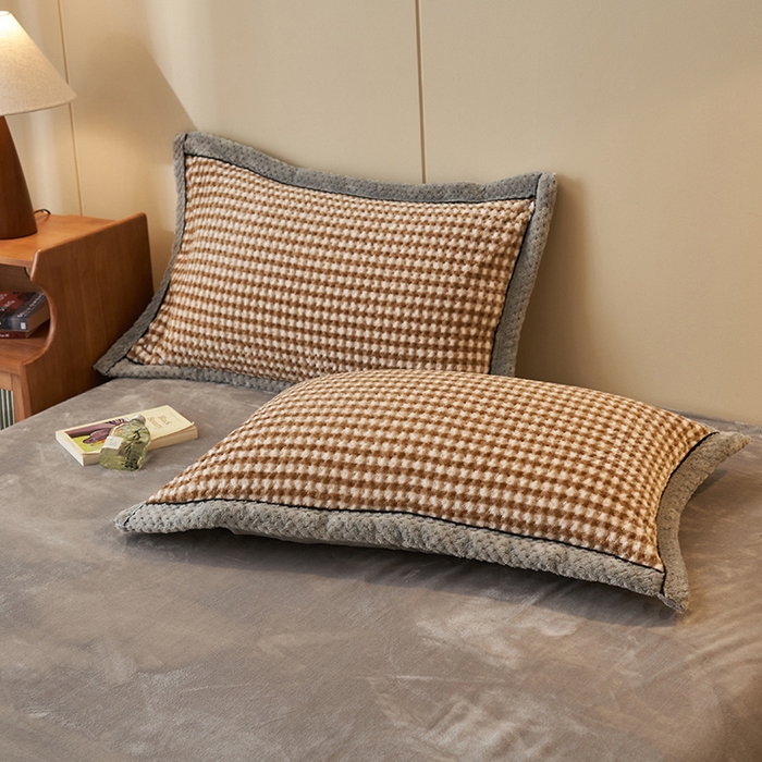 91家纺网 家纺一手货源 找家纺 早晨家纺 2025新款豆豆款菠萝格-可拆卸冬被 豆豆绒-小格咖