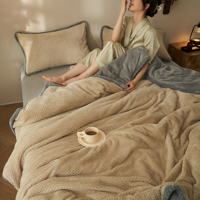 91家纺网 家纺一手货源 找家纺 早晨家纺 2025新款尚流款-提花双层毛毯【拉链款】 尚流-米驼