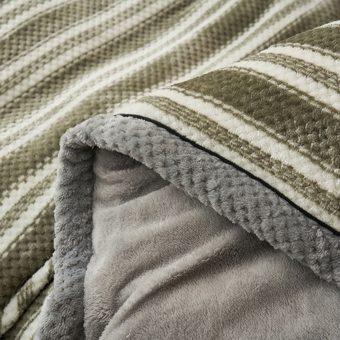 91家纺网 家纺一手货源 找家纺 早晨家纺 2025新款豆豆款菠萝格-可拆卸冬被 豆豆绒-绿条