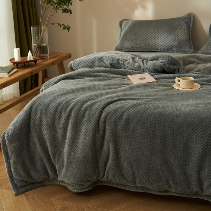 91家纺网 家纺一手货源 找家纺 （总）早晨家纺 2025新款尚流款-提花双层毛毯【拉链款】