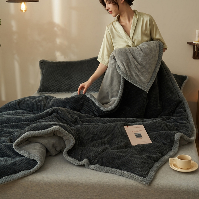 91家纺网 家纺一手货源 找家纺 早晨家纺 2025新款尚流款-提花双层毛毯【拉链款】 尚流-深灰