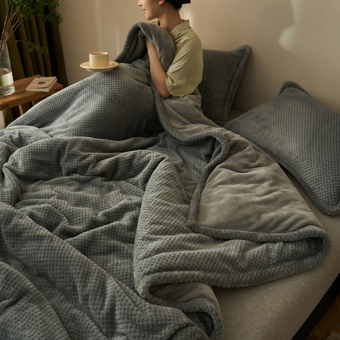 91家纺网 家纺一手货源 找家纺 早晨家纺 2025新款尚流款-提花双层毛毯【拉链款】 尚流-浅灰